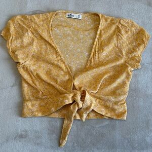 Hollister Yellow Floral Tie-Front Crop Top